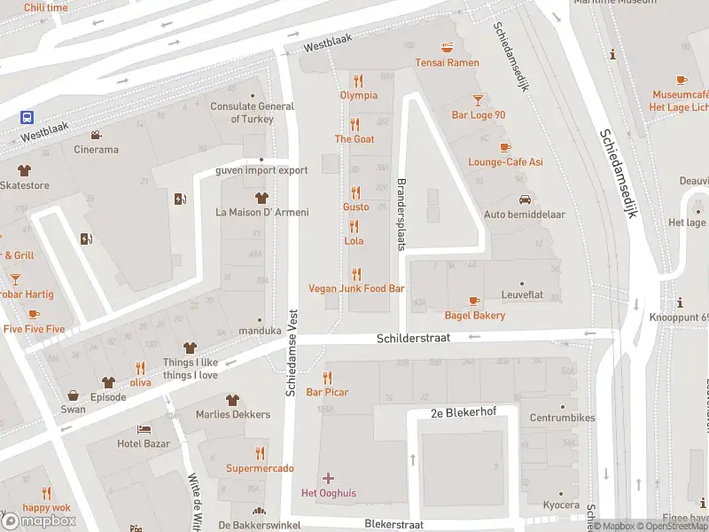 Ambulance met gepaste spoed naar de Schiedamse Vest in Rotterdam