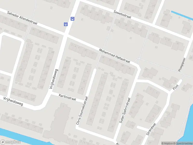 Ambulance met grote spoed naar de Chris Soumokilstraat in Haarlem