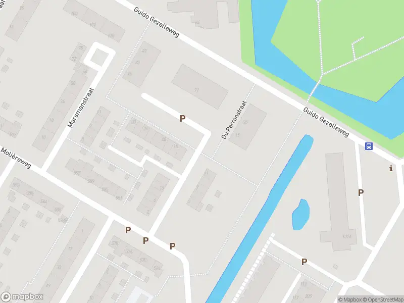 Ambulance met grote spoed naar de Du Perronstraat in Rotterdam
