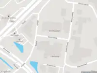 Ambulance met gepaste spoed naar de Industrieweg in Rhoon