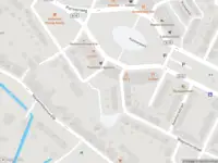 Ambulance met gepaste spoed naar de Nieuwendammerstraat in Amsterdam