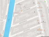 Ambulance met gepaste spoed naar de Derde Schinkelstraat in Amsterdam