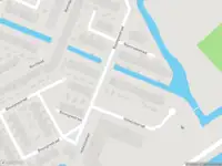 Ambulance met gepaste spoed naar de Bouvignestraat in Hellevoetsluis