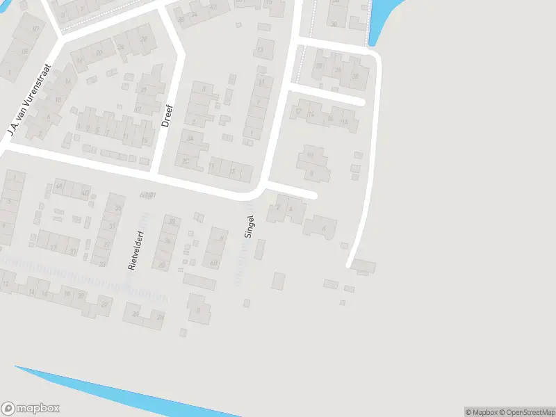 Ambulance met grote spoed naar de M. Trappenburgstraat in Noordeloos