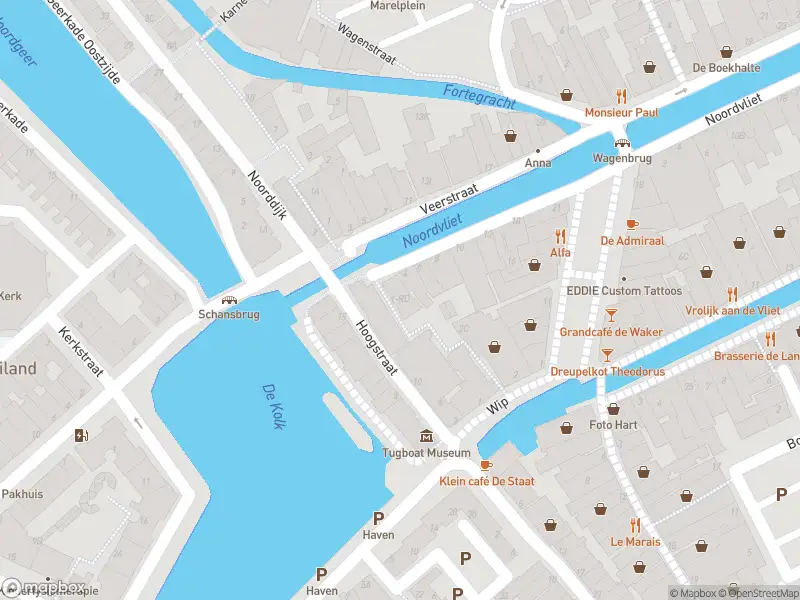 Ambulance met gepaste spoed naar de Schoolslop in Maassluis