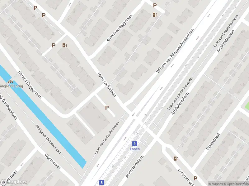 Ambulance met grote spoed naar de Willem van Nieuwenhuizenlaan in 's-Gravenhage