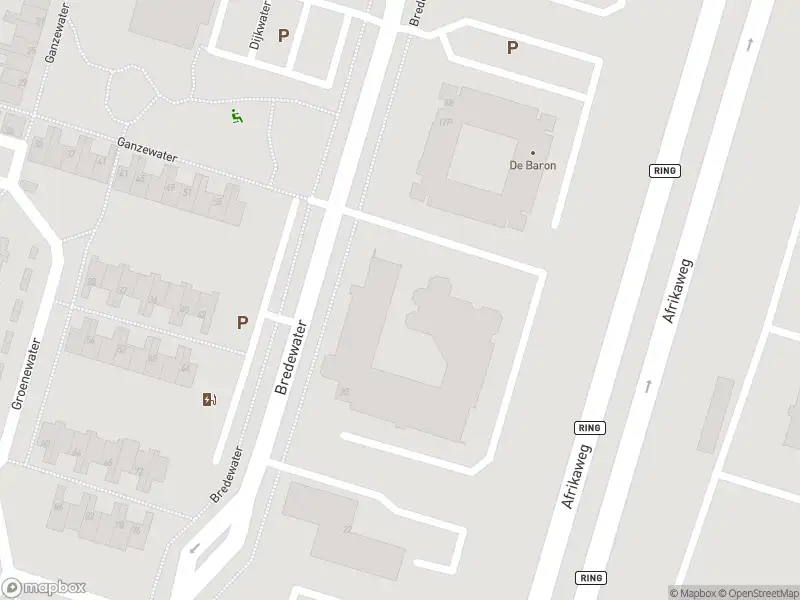 Ambulance met grote spoed naar de Bredewater in Zoetermeer