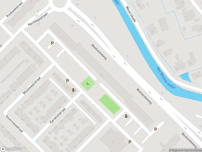 Ambulance met gepaste spoed naar de Zwaluwstraat in Maassluis