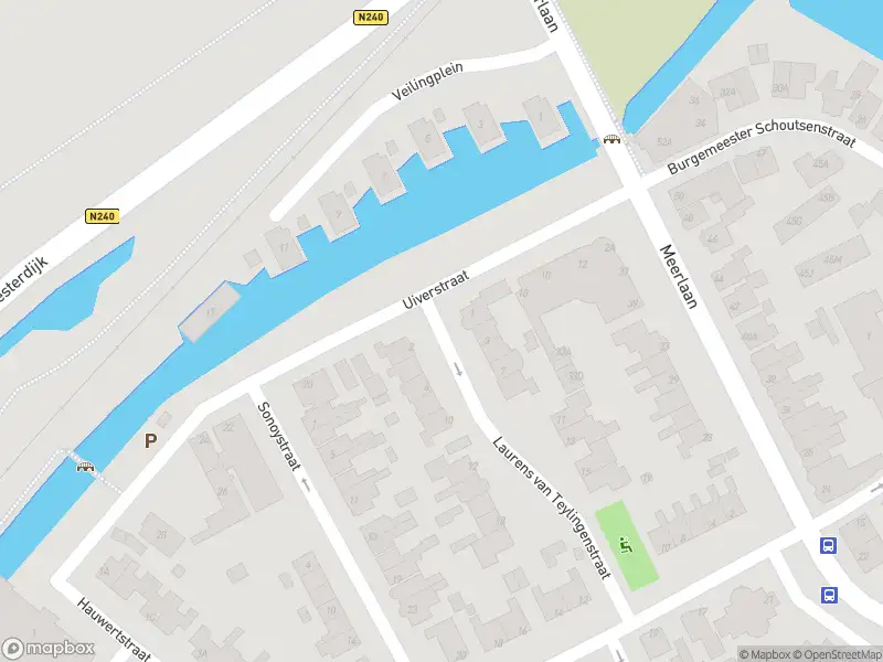 Ambulance met grote spoed naar de Laurens van Teylingenstraat in Medemblik