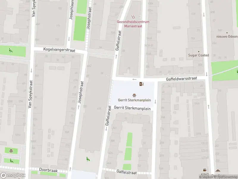 Ambulance met gepaste spoed naar de Gaffelstraat in Rotterdam