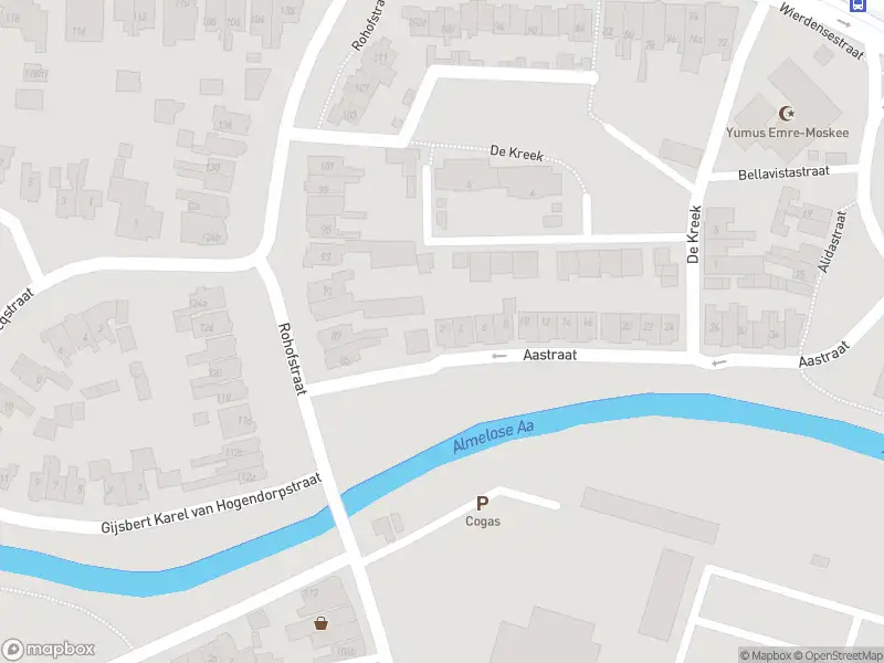 Brandweer met grote spoed naar de Aastraat in Almelo vanwege gebouwbrand