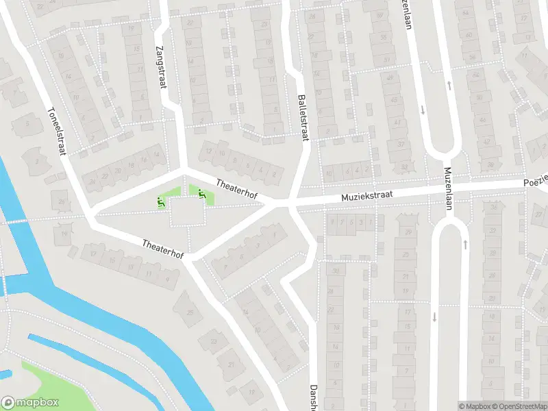 Ambulance met gepaste spoed naar de Theaterhof in Gorinchem