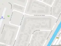 Ambulance met gepaste spoed naar de Laurens Reaellaan in Haarlem