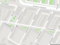 Ambulance met grote spoed naar de Blusséstraat in Amsterdam