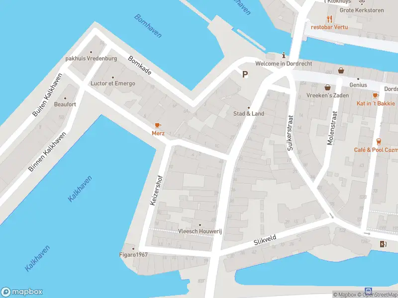 Ambulance met gepaste spoed naar de Grote Kalkstraat in Dordrecht