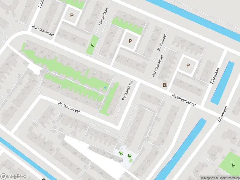 Ambulance met grote spoed naar de Plataanstraat in Puttershoek