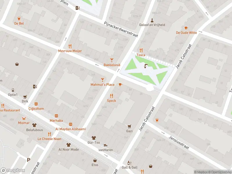 Ambulance met grote spoed naar de 1e Pijnackerstraat in Rotterdam