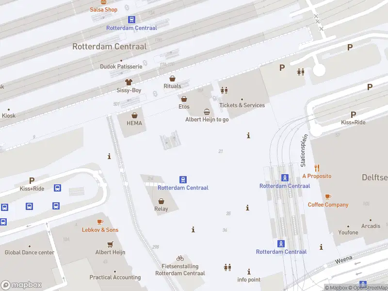 Ambulance met gepaste spoed naar de Delftseplein in Rotterdam