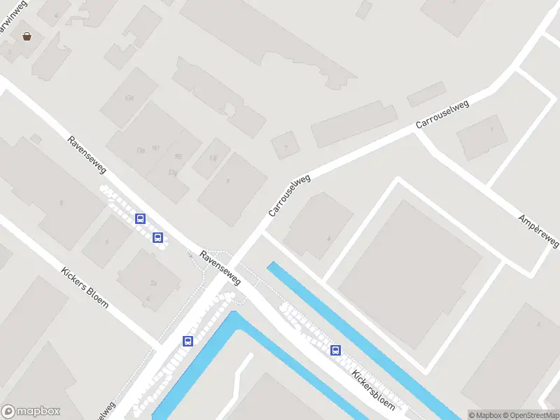 Ambulance met grote spoed naar de Carrouselweg in Hellevoetsluis