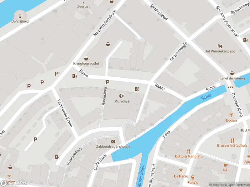 Ambulance met gepaste spoed naar de Raam in Schiedam