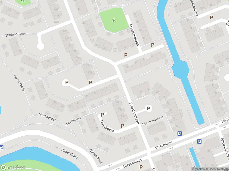 Ambulance met gepaste spoed naar de Vlielandhoeve in Vlaardingen