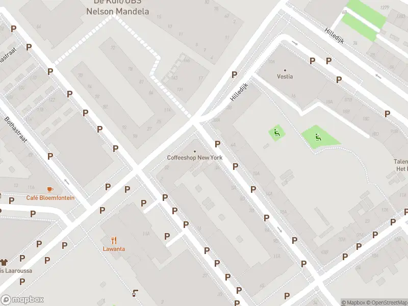 Ambulance met grote spoed naar de De la Reystraat in Rotterdam