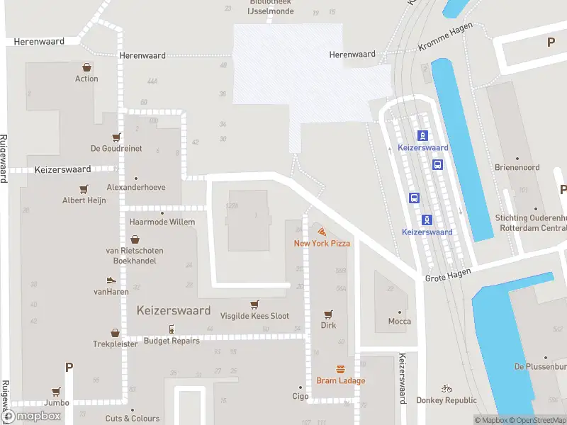 Ambulance met grote spoed naar de Herenwaard in Rotterdam