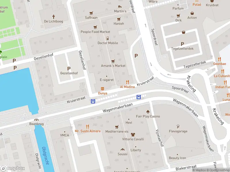 Brandweer met grote spoed naar de Kruierstraat in Almere vanwege gebouwbrand