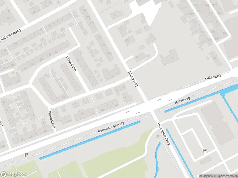 Ambulance met grote spoed naar de Wilgenlaan in Middelharnis