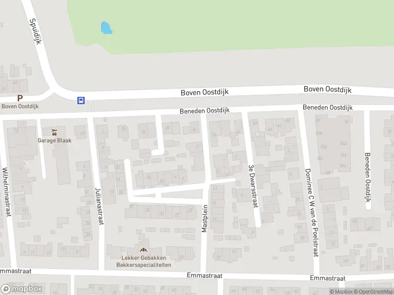 Ambulance met grote spoed naar de Mastplein in Den Bommel