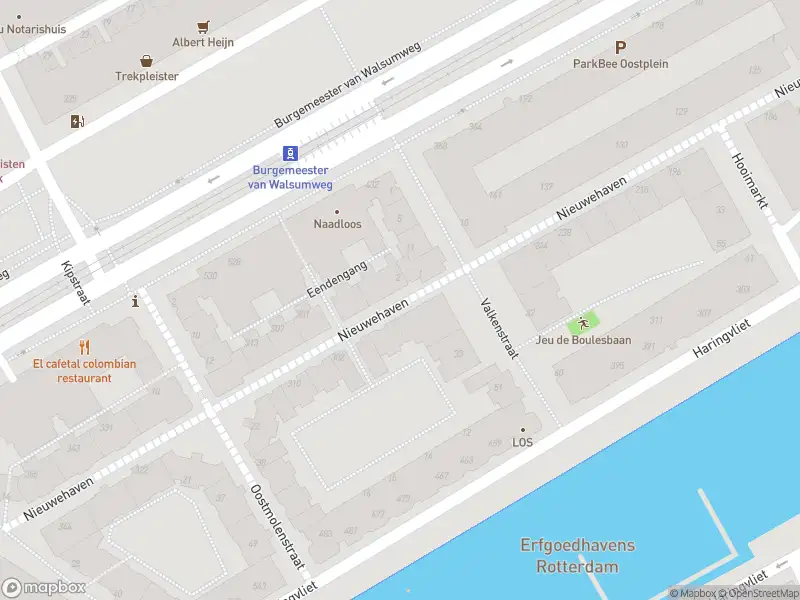 Ambulance met grote spoed naar de Nieuwehaven in Rotterdam