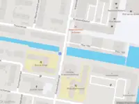 Ambulance met gepaste spoed naar de Krabbendijkestraat in Rotterdam