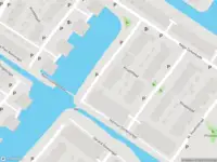 Ambulance met grote spoed naar de P.C. Boutensstraat in Voorschoten