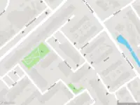 Ambulance met grote spoed naar de Midden Woerd in Naaldwijk