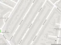 Ambulance met gepaste spoed naar de Floresstraat in Dordrecht