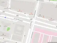 Ambulance met grote spoed naar de Jan van Galenstraat in Amsterdam