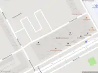 Ambulance met grote spoed naar de Kruitberghof in Amsterdam