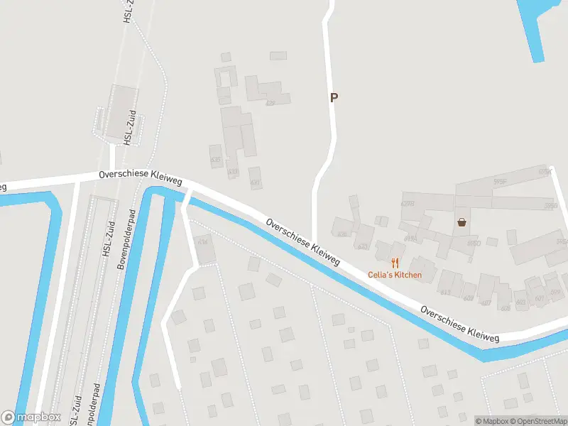 Ambulance met gepaste spoed naar de Overschiese Kleiweg in Rotterdam