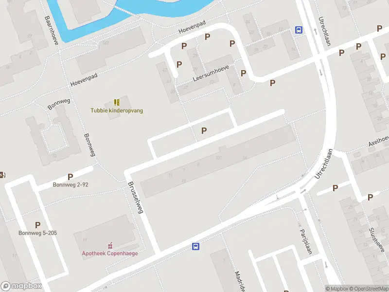 Ambulance met grote spoed naar de Brusselweg in Vlaardingen