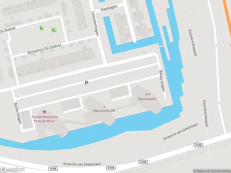 Ambulance met grote spoed naar de Backershagen in Rotterdam