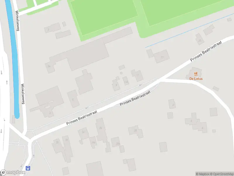 Ambulance en brandweer met grote spoed naar de Prinses Beatrixstraat in Hedel vanwege grote brand