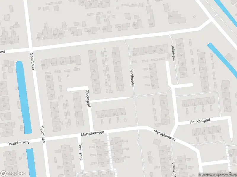 Brandweer met gepaste spoed naar de Hordenpad in Hellevoetsluis vanwege afhijsen patient