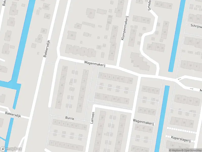 Ambulance met gepaste spoed naar de Wagenmakerij in Barendrecht