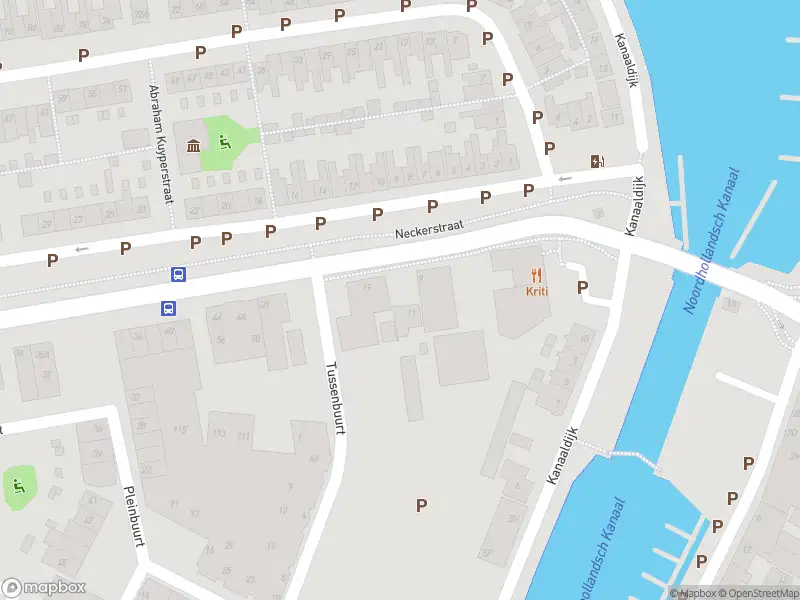 Ambulance naar de Neckerstraat in Purmerend vanwege ongeval met letsel