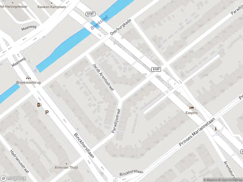 Ambulance met grote spoed naar de Jacob Arentsstraat in Voorburg