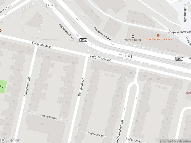 Ambulance met grote spoed naar de Dempostraat in Rotterdam