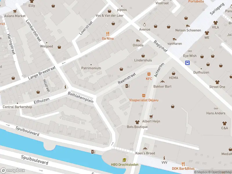 Ambulance met gepaste spoed naar de Raamstraat in Dordrecht