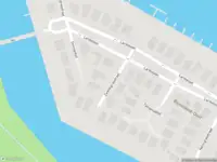 Ambulance met grote spoed naar de Zwenkgrasstraat in Amsterdam