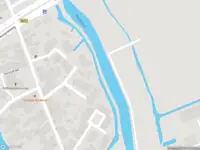 Brandweer met gepaste spoed naar de Kerkvaartsweg in Aarlanderveen vanwege middelgrote brand