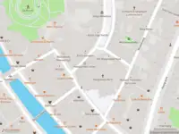 Ambulance met gepaste spoed naar de Nieuwstraat in Leiden